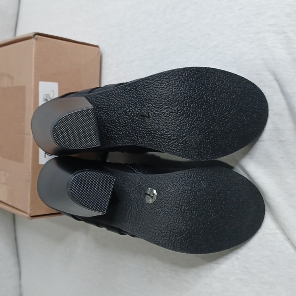 Journee Collection Strap Heeled Boots - Picture 7 of 8